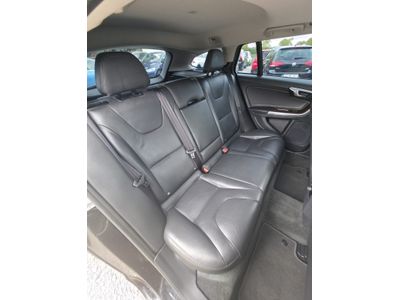 2018 Volvo V60 Cross Country