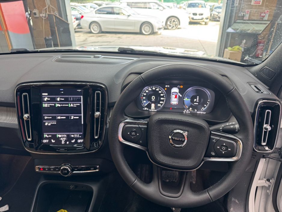 2022 Volvo XC40