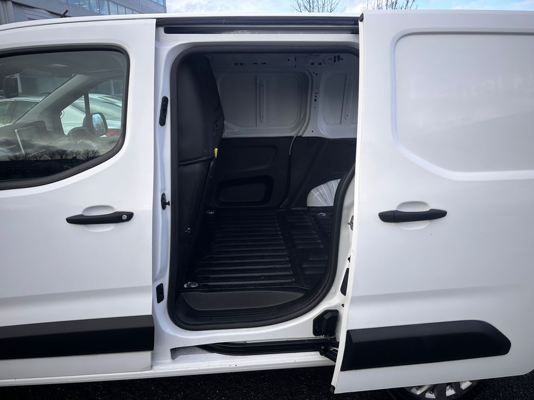 2021 Peugeot Partner