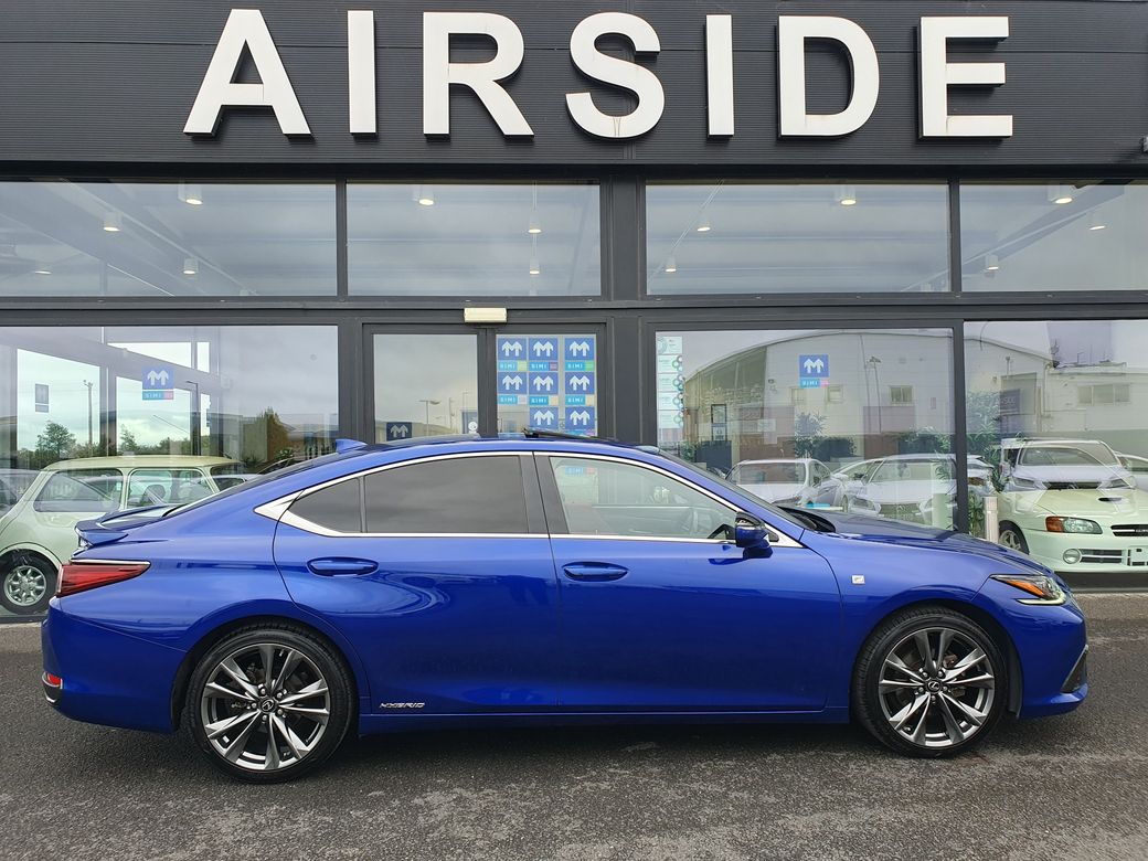 2019 Lexus ES 300h