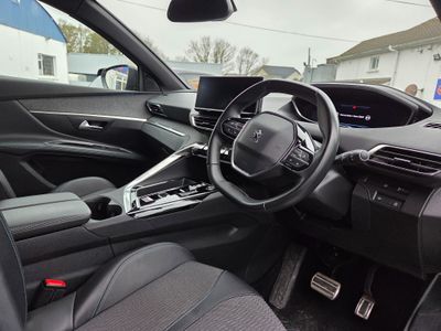 2023 Peugeot 5008