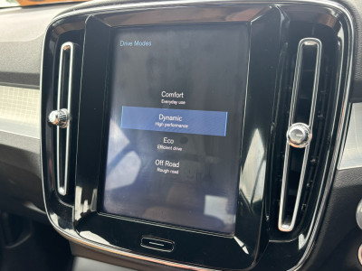 2020 Volvo XC40