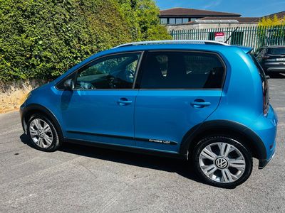 2017 Volkswagen up!