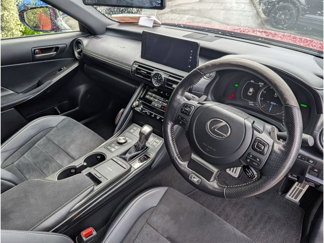 2023 Lexus IS 300h
