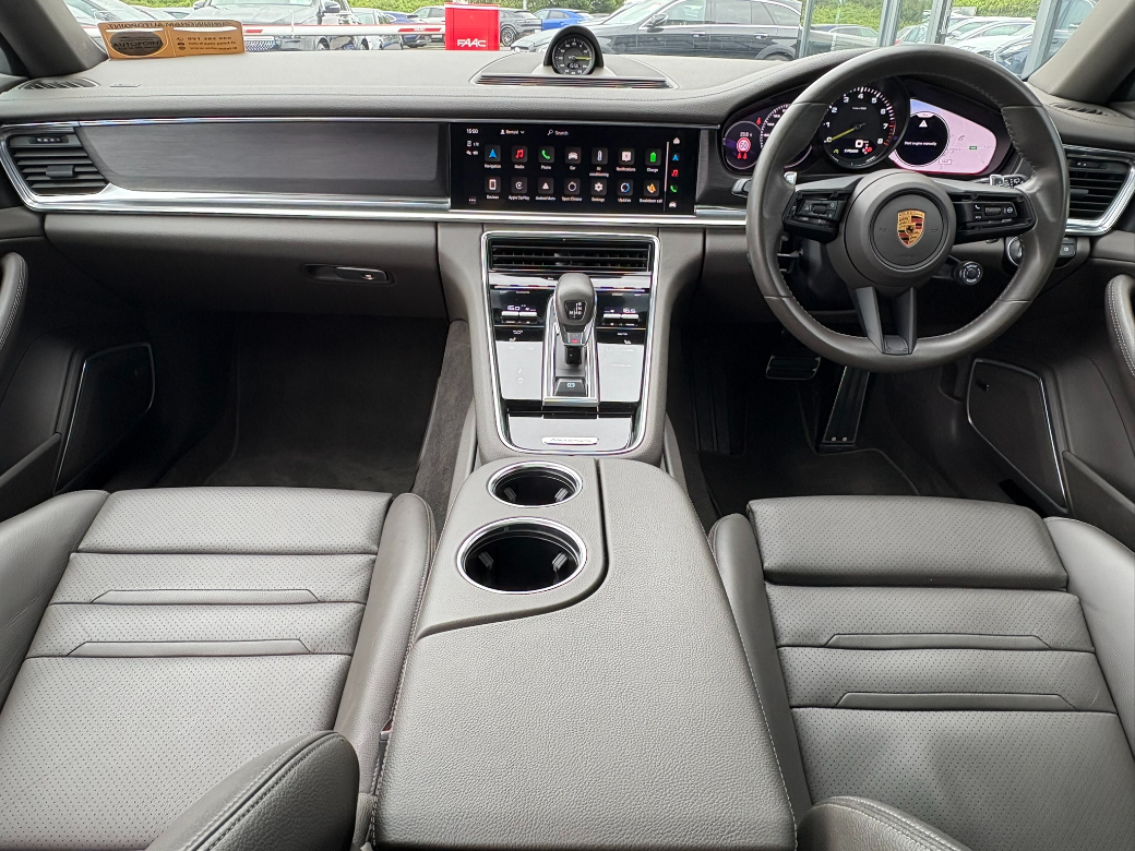 2022 Porsche Panamera