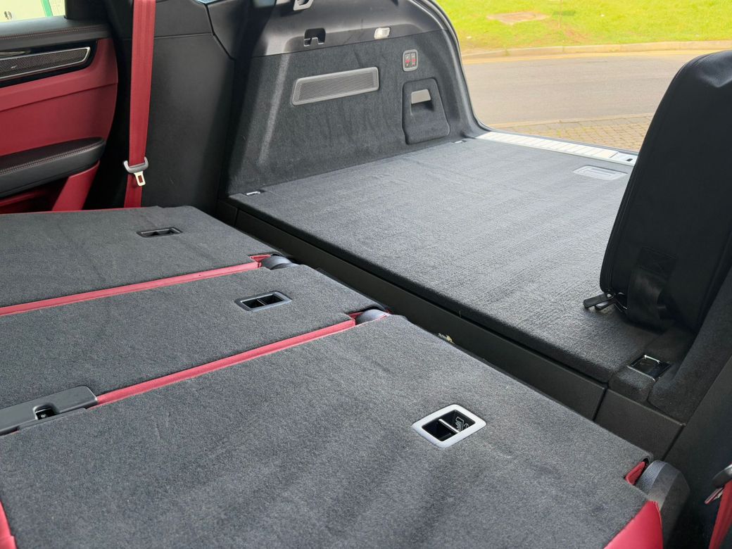 2023 Porsche Cayenne