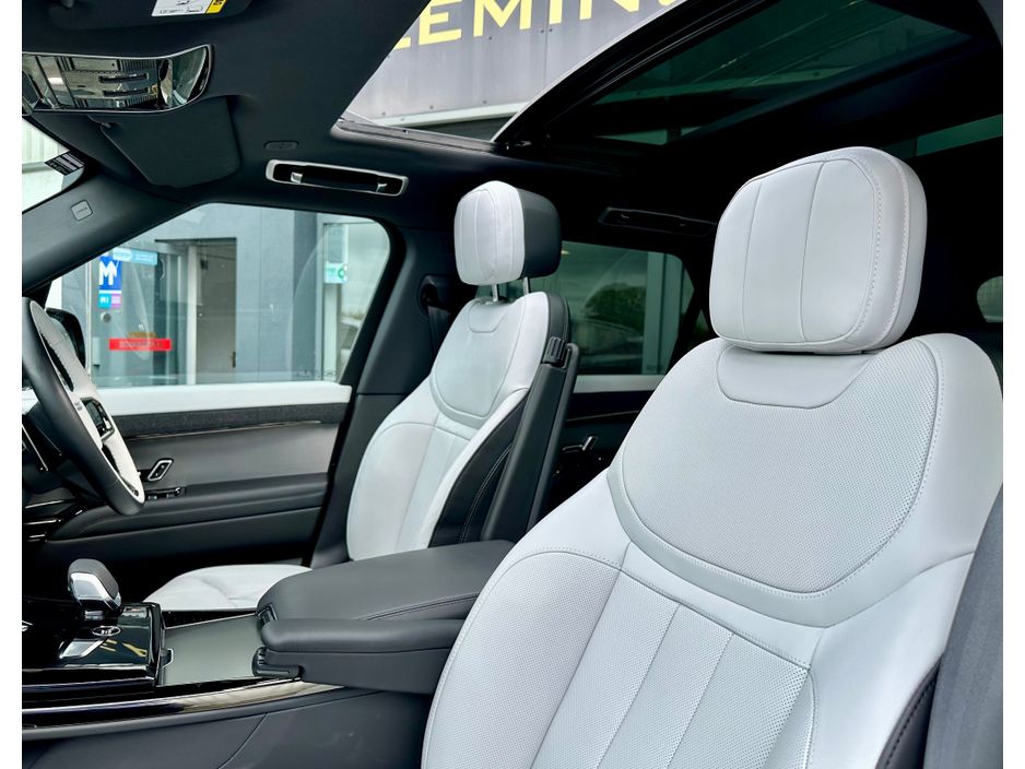 2025 Land Rover Range Rover Sport