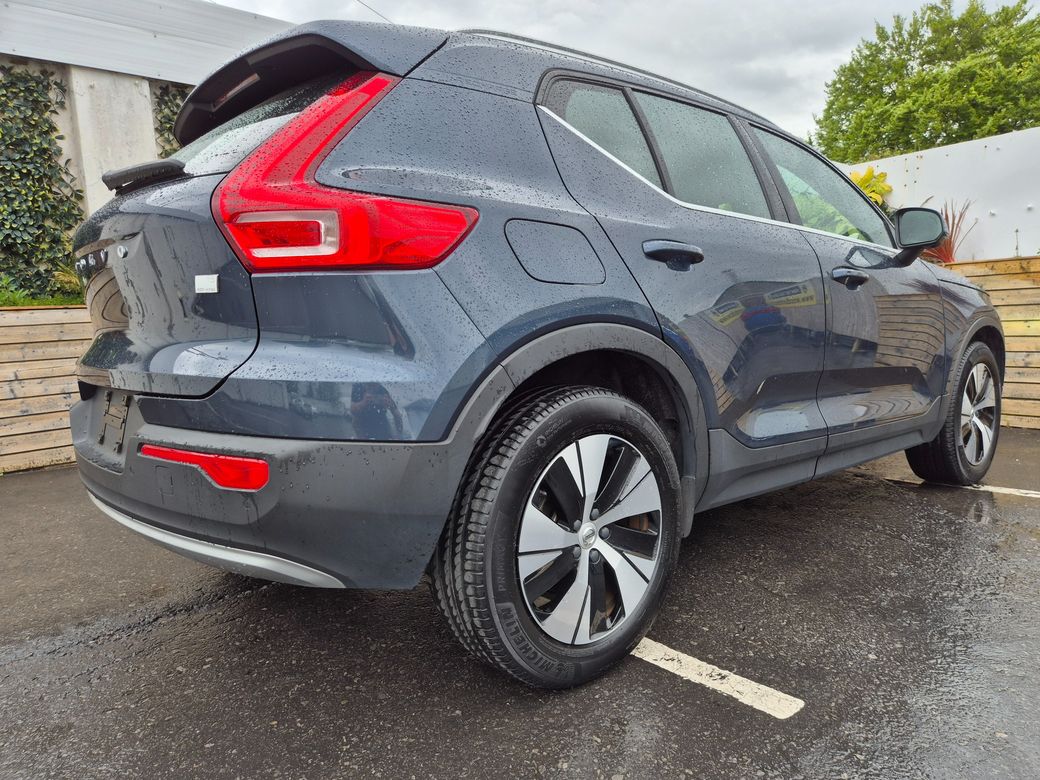 2022 Volvo XC40