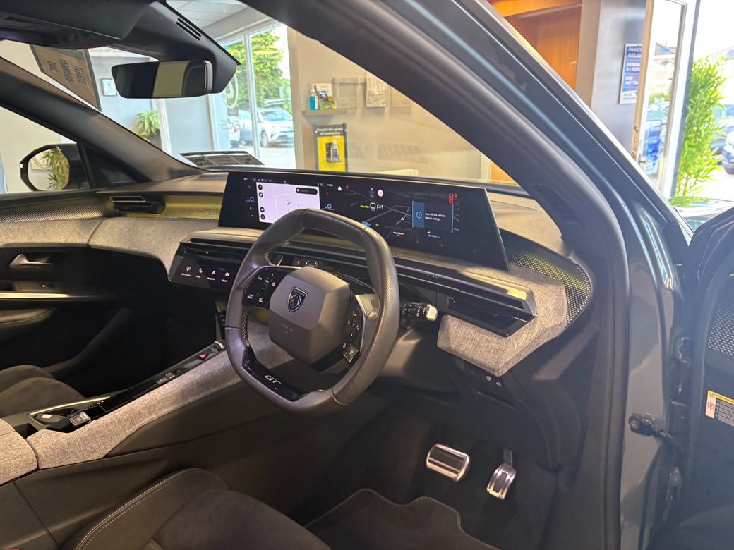 2025 Peugeot 5008