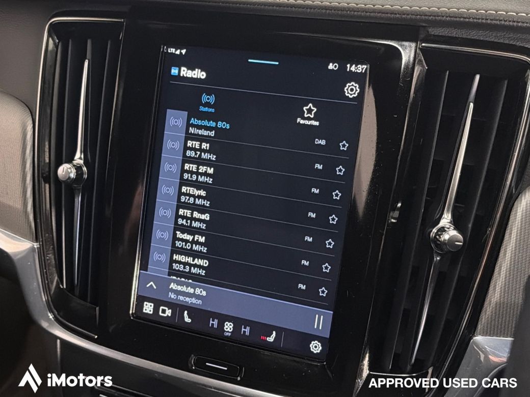 2022 Volvo S90