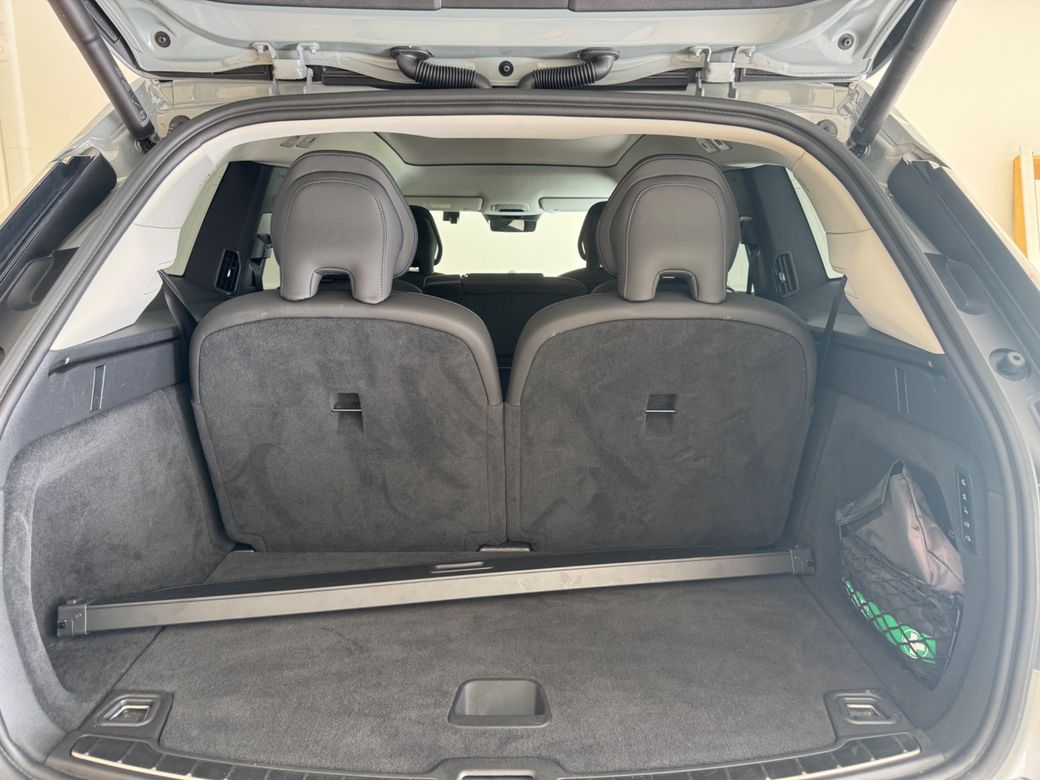 2025 Volvo EX90
