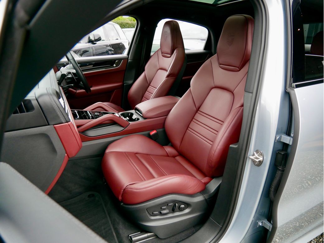 2024 Porsche Cayenne