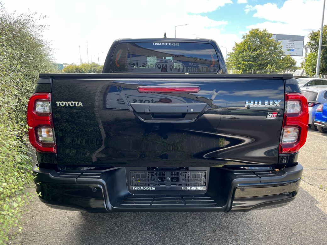 2024 Toyota Hilux
