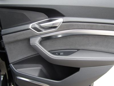 2022 Audi e-tron
