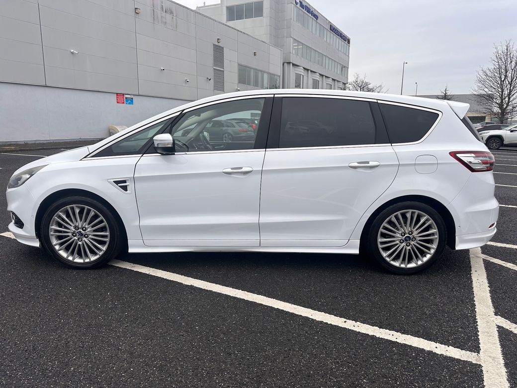 2016 Ford S-Max