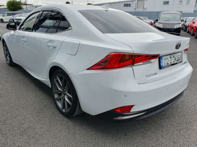 2017 Lexus IS 300h