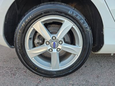 2013 Volvo V40