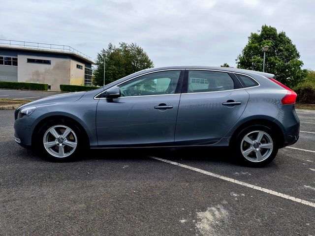 2016 Volvo V40
