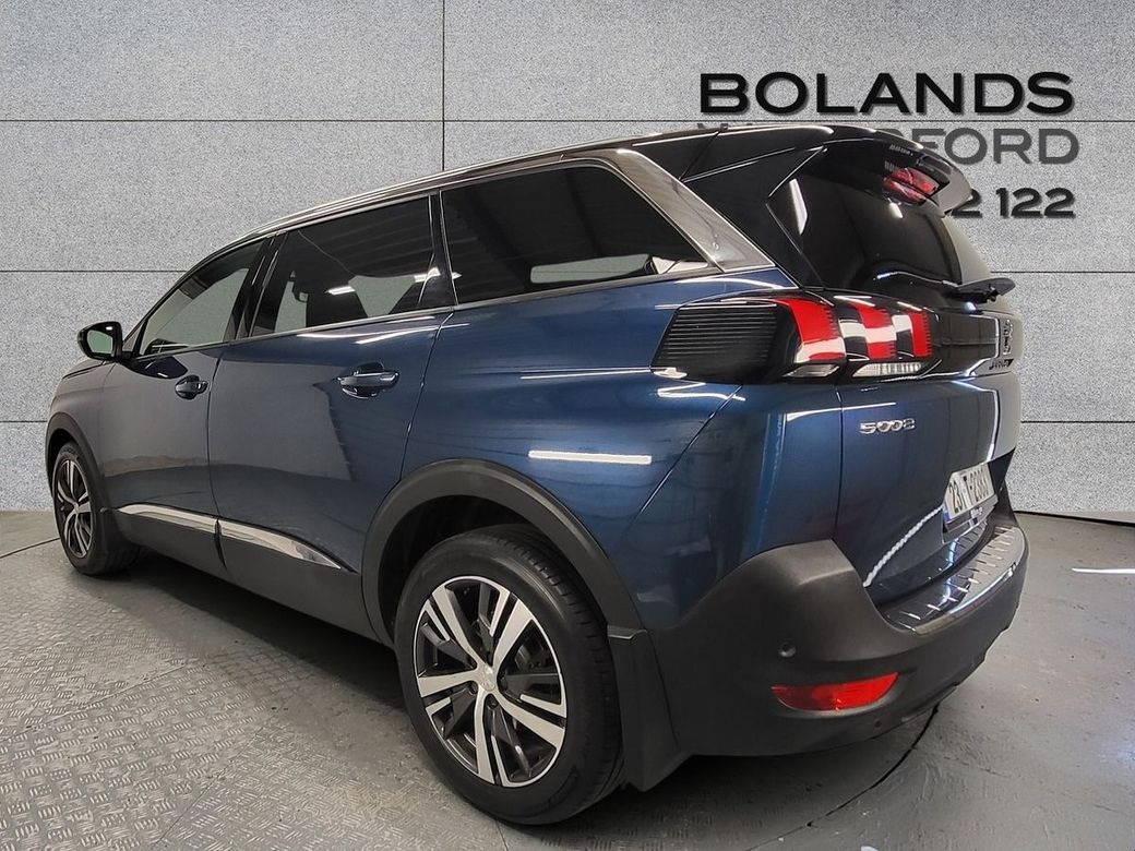 2023 Peugeot 5008