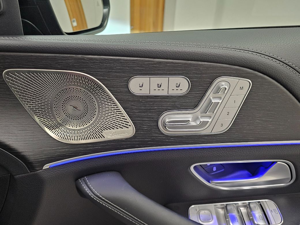 2025 Mercedes-Benz GLE Class