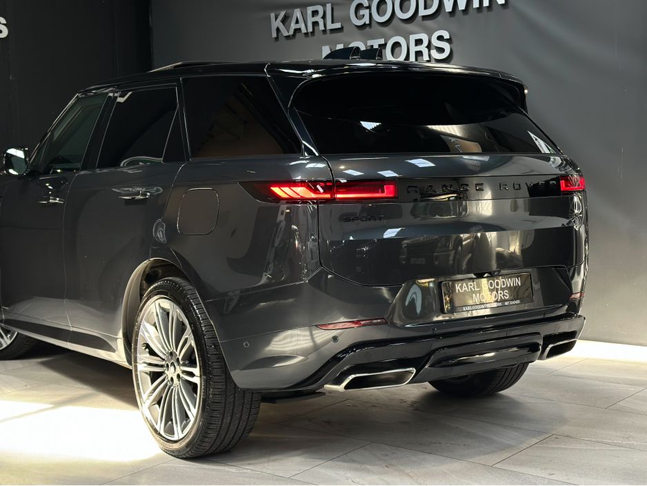 2025 Land Rover Range Rover Sport