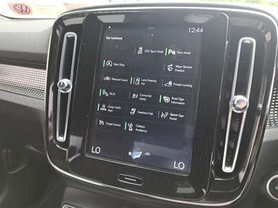 2020 Volvo XC40