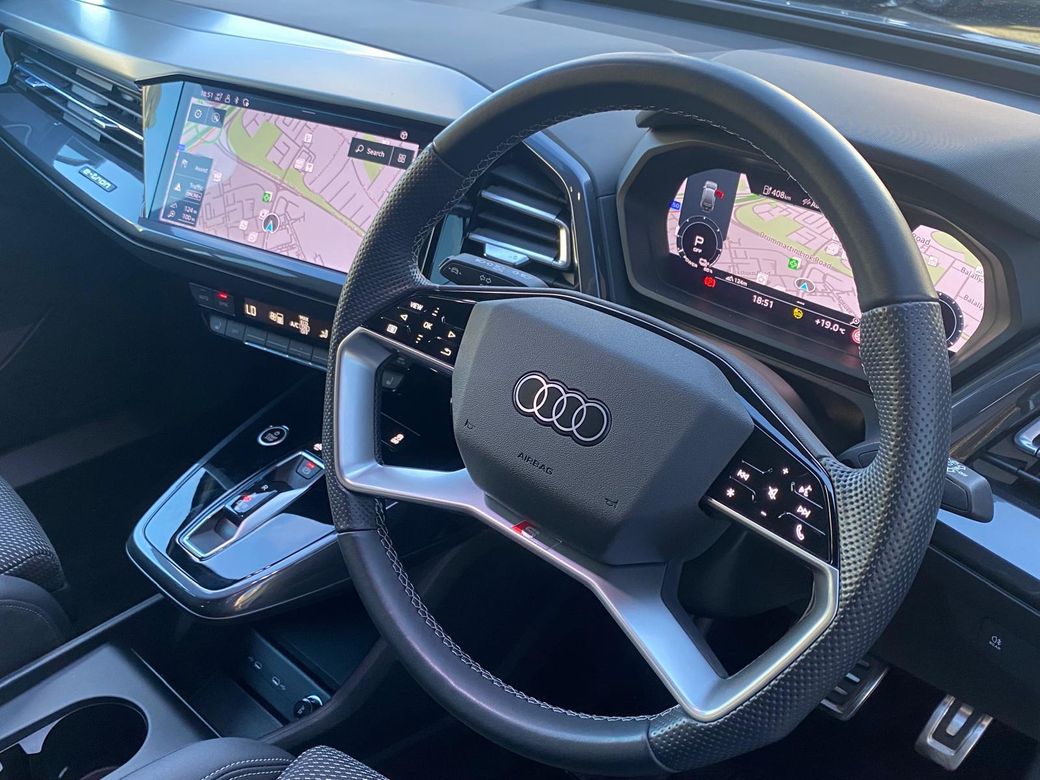 2022 Audi Q4