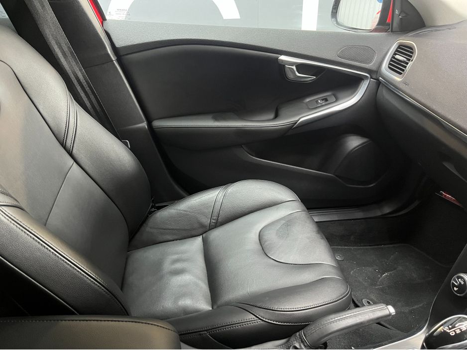 2014 Volvo V40