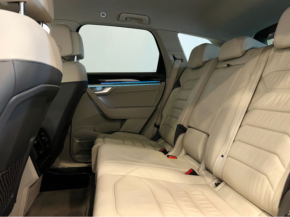 2019 Volkswagen Touareg