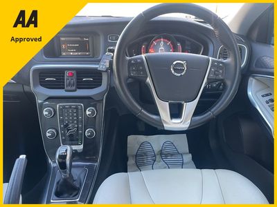 2017 Volvo V40