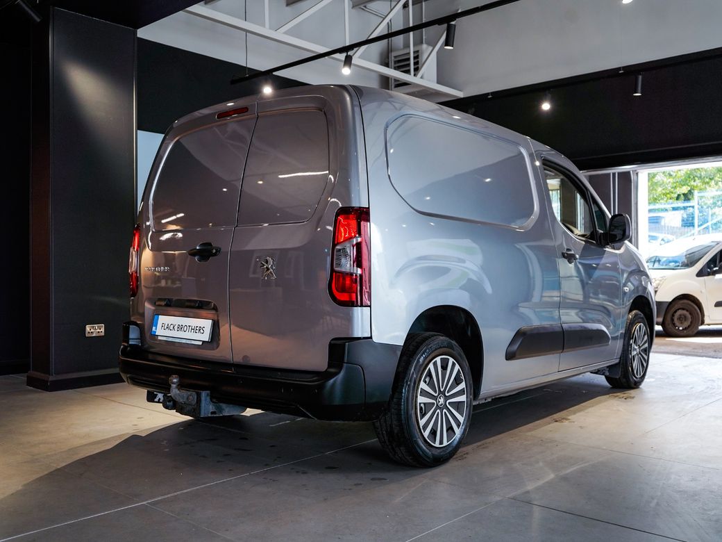 2021 Peugeot Partner