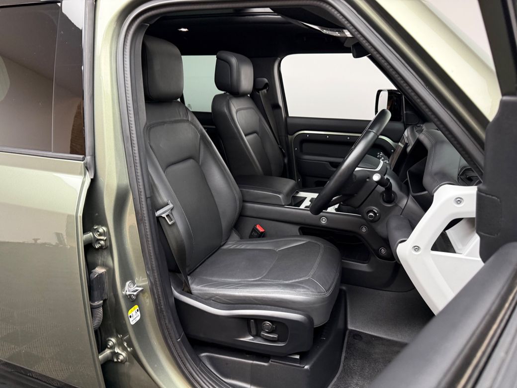 2025 Land Rover Defender