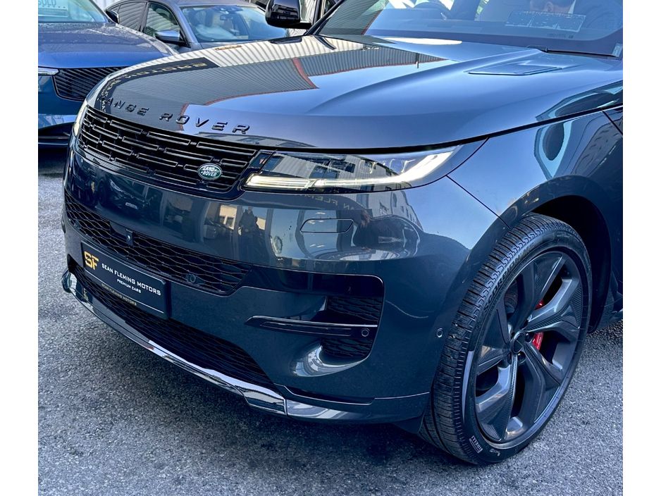 2025 Land Rover Range Rover Sport