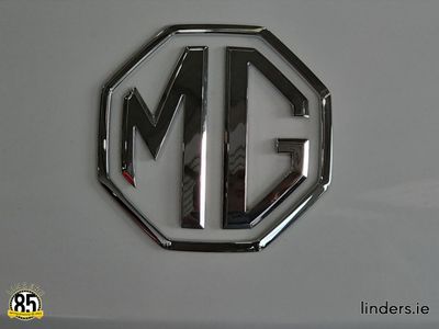 2027 MG 4