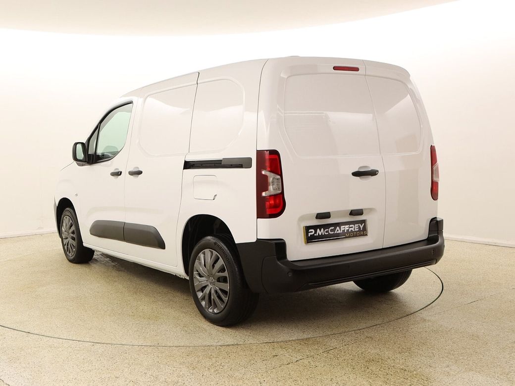 2022 Peugeot Partner