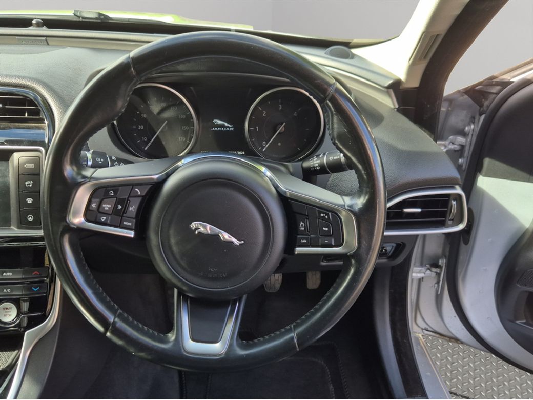 2017 Jaguar XE