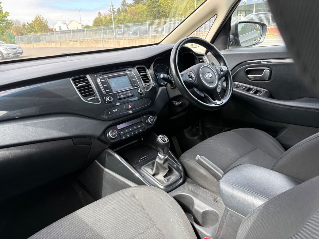 2016 Kia Carens