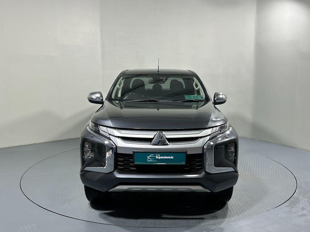 2020 Mitsubishi L200