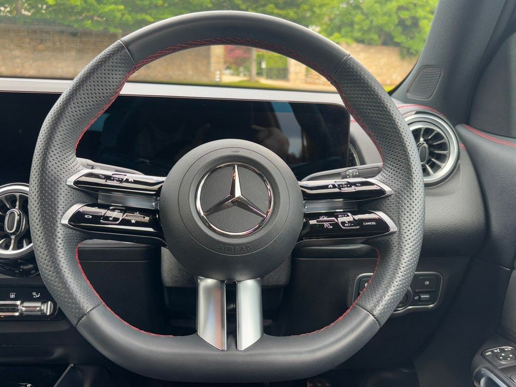 2025 Mercedes-Benz EQB