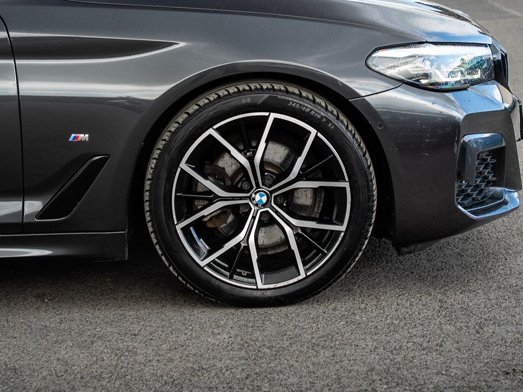 2022 BMW 5 Series