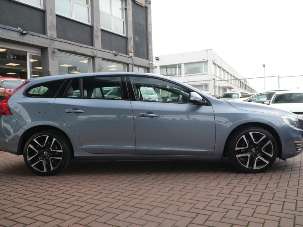 2017 Volvo V60