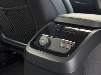 2025 Volvo V90