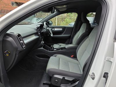 2022 Volvo XC40