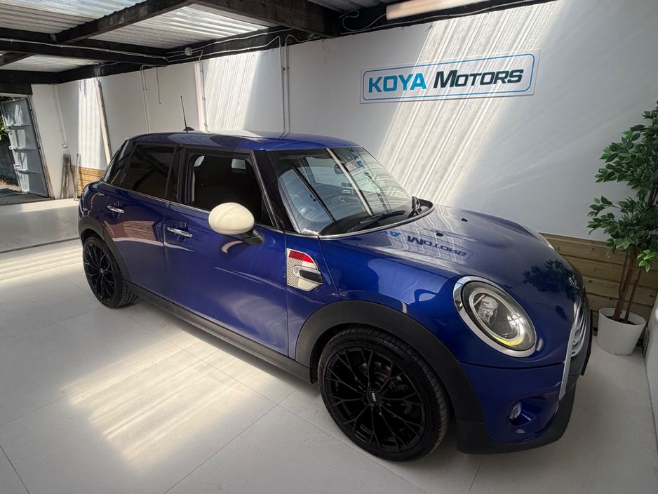 2019 Mini Hatch