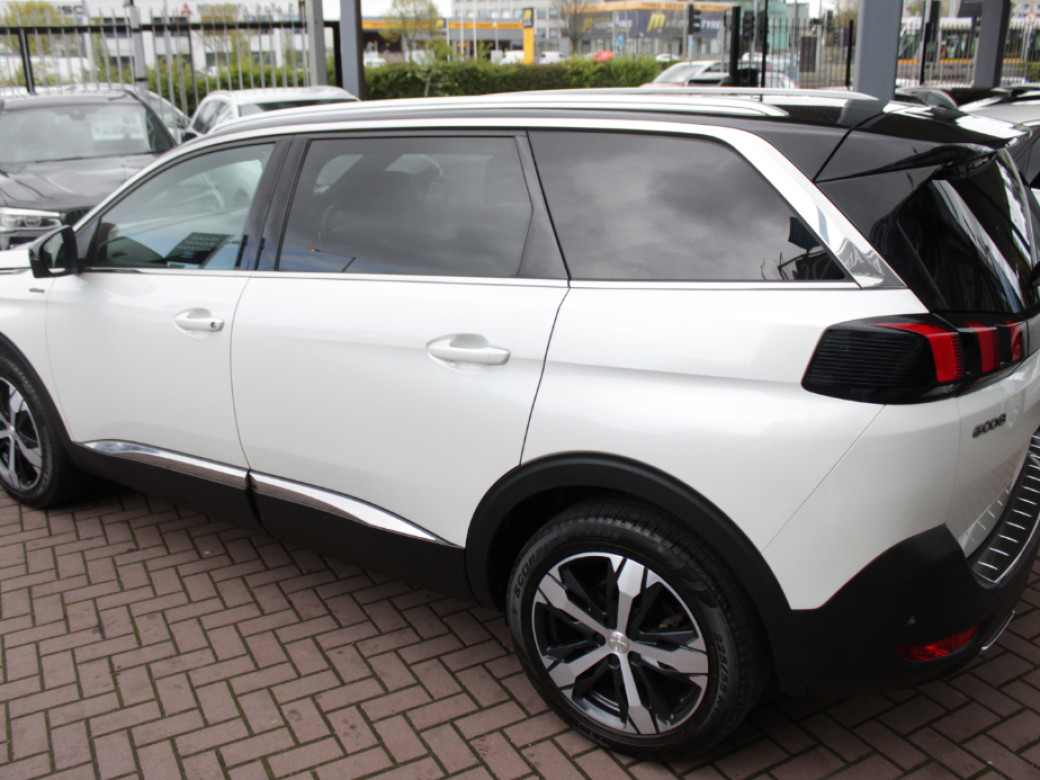 2020 Peugeot 5008