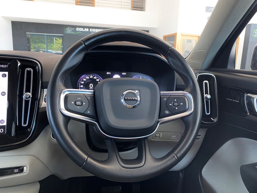 2020 Volvo XC40