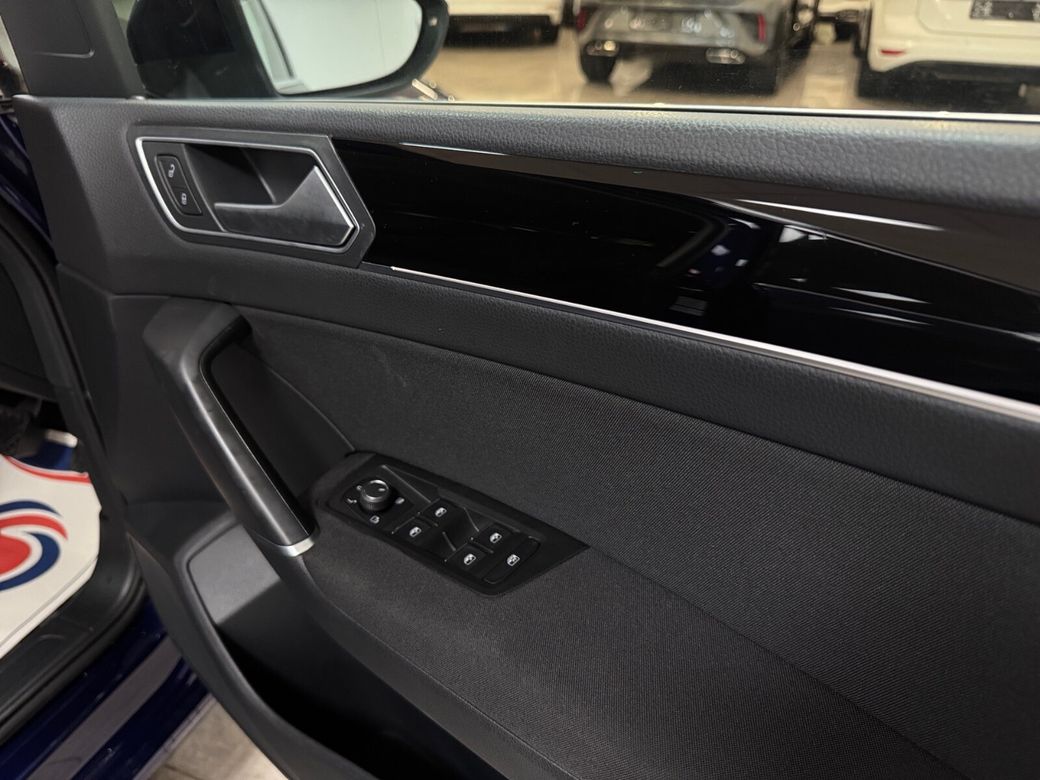 2021 Volkswagen Touran