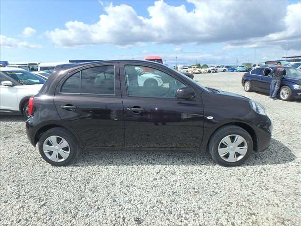 2022 Nissan March