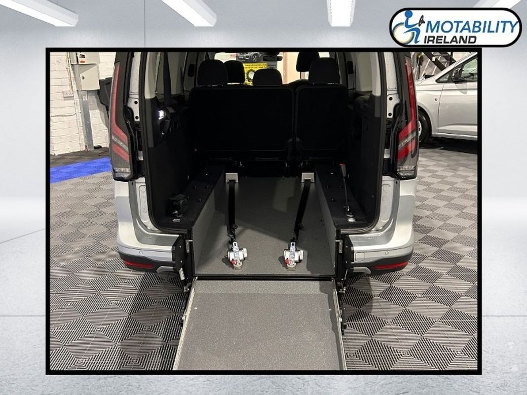 2025 Ford Tourneo Connect