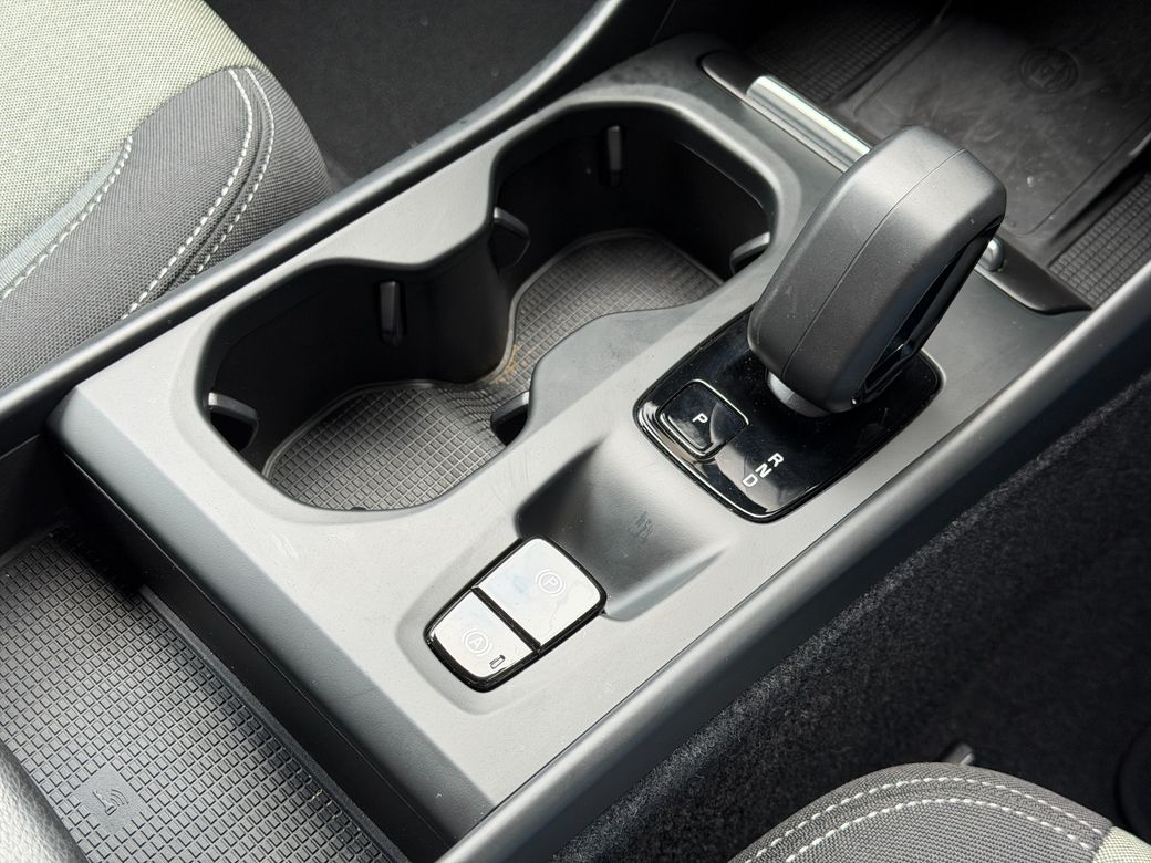 2023 Volvo XC40